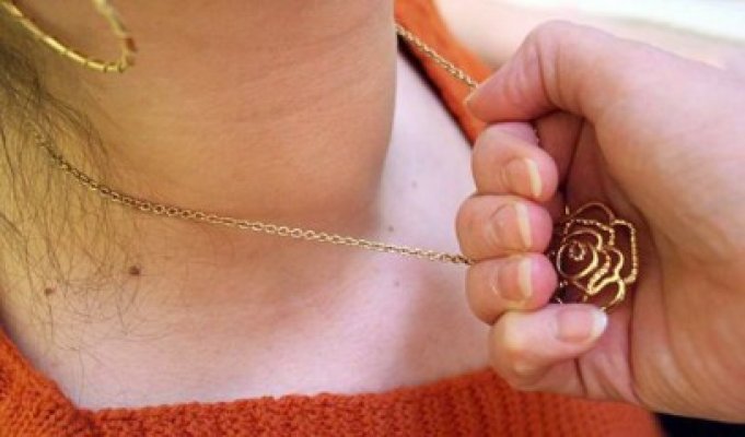 Minoră TÂLHĂRITĂ în miezul zilei, la Constanţa